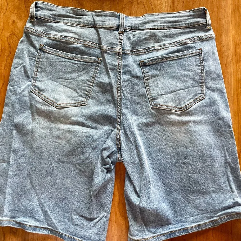 Universal Standard Denim Shorts 14 (Not Stained) - Picture 2 of 4